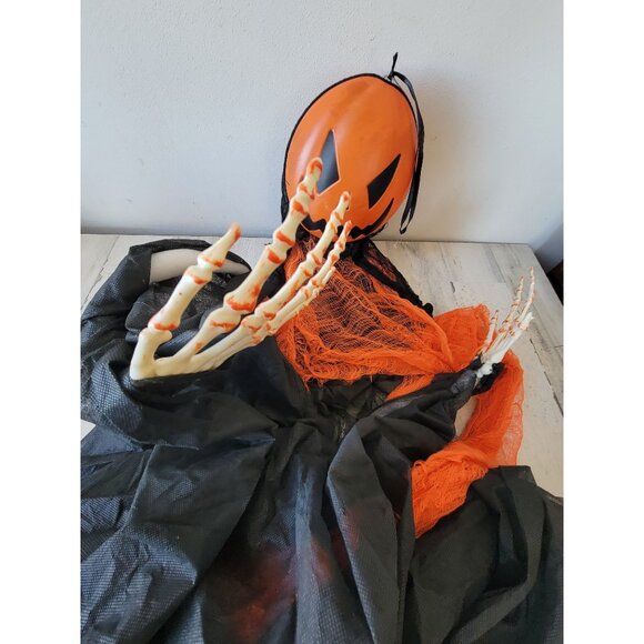 Hanging jack-o'-lantern Halloween home decor Grim reaper scary prop - Picture 5 of 11
